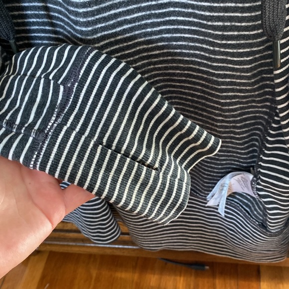 GapFit zip up hoodie - Picture 5 of 11